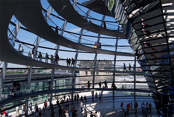 RestauraciÃ³n Reichstag BerlÃ­n (1992-1999). Foster & associates
